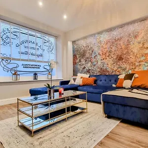 Luxe 4 Bed House Brighton