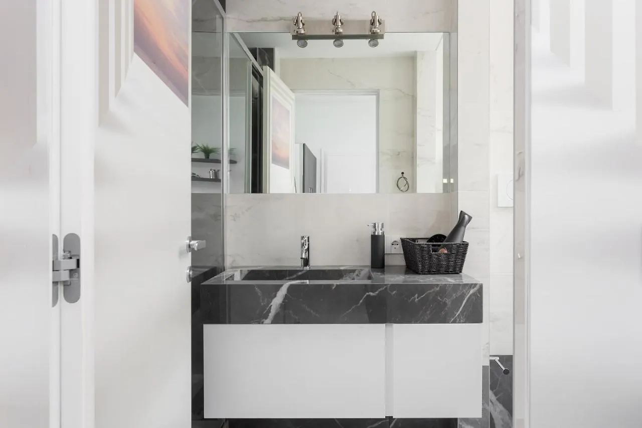 Nest For 2 In Milan Fashion District Via S Cecilia Διαμέρισμα